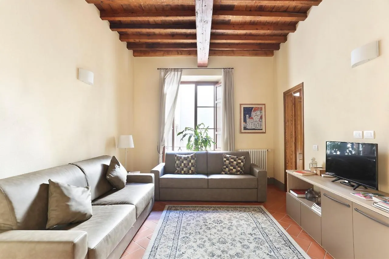 Michelangelo At The Dome Apartment Florence